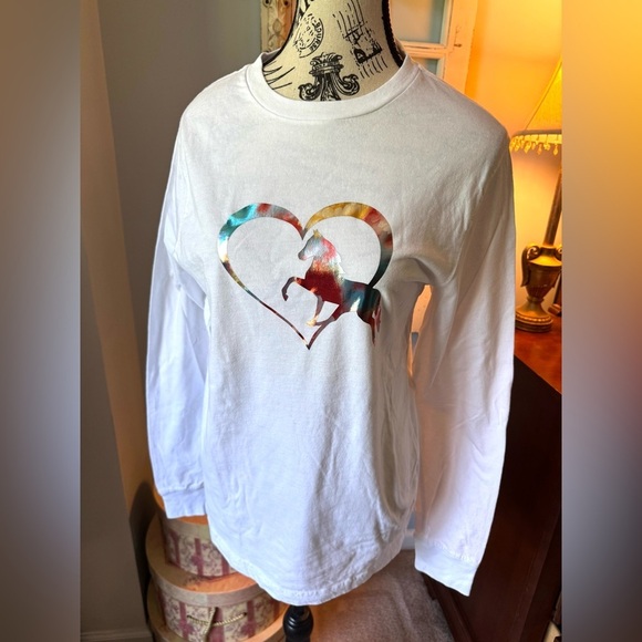 New HTV Long-Sleeve White Horse Equestrian T-Shirt Rainbow Sz Small - Picture 1 of 8